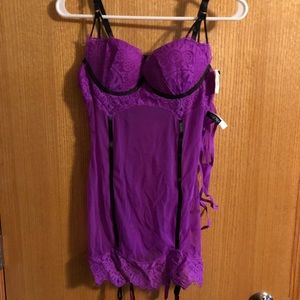 Fredericks of Hollywood lingerie w/garter set